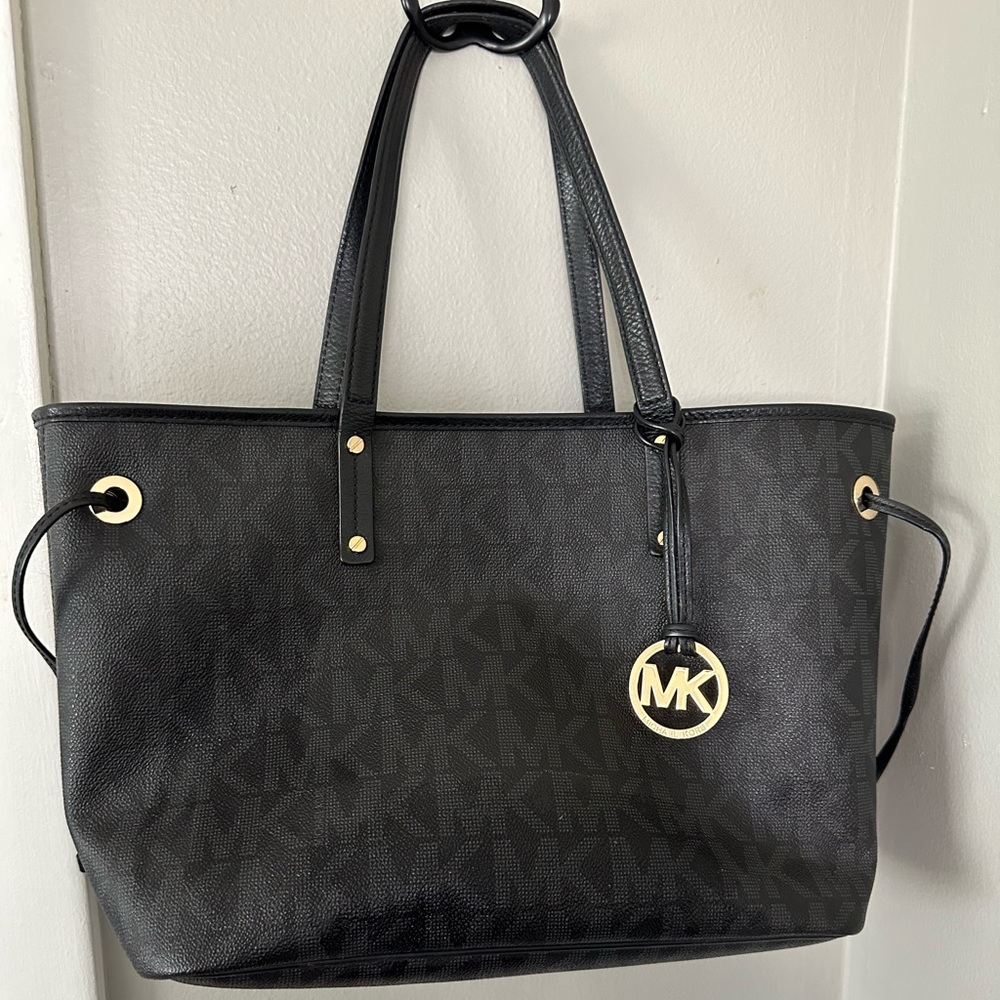 Michael Kors tote